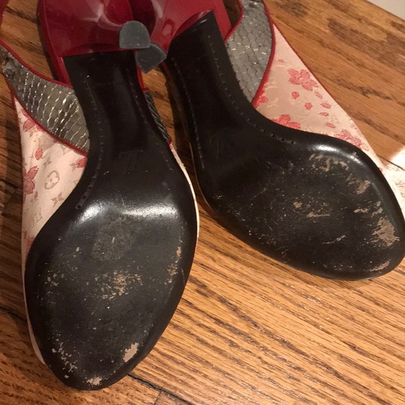 Authentic LV cherry blossom satin slingbacks - Picture 5 of 7